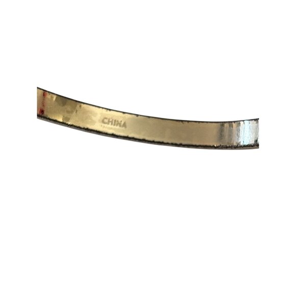 Vintage Gold-Tone Hinged Bangle Bracelet With Engraved Pattern Design - Picture 5 of 6